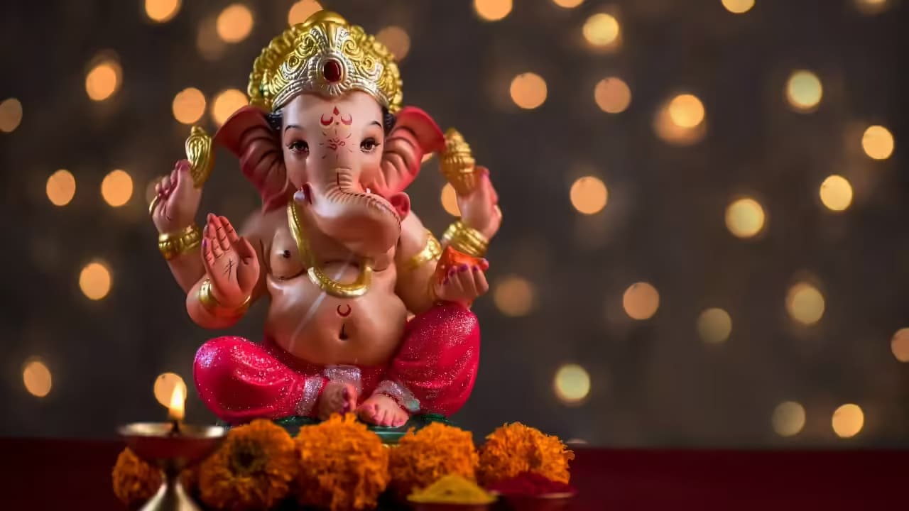 Ganapati Gakara Ashtottara Sata Namavali