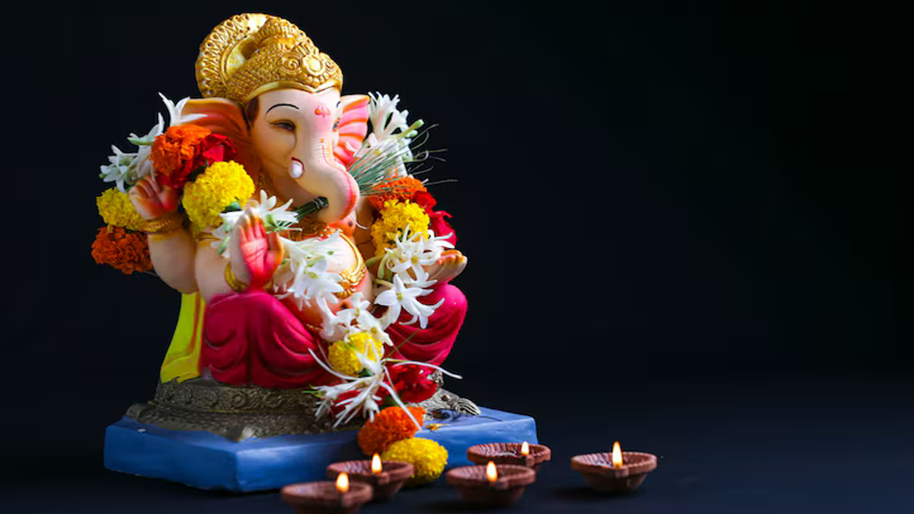 Vatapi Ganapathim Bhajeham